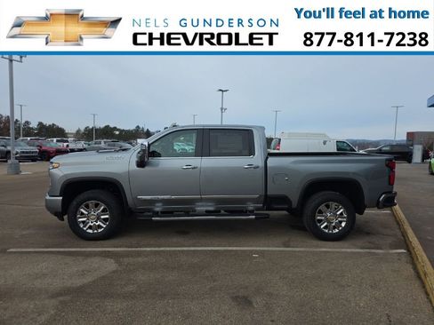 New 2026 Chevrolet Silverado 3500 High Country w/ Technology Package AWD/4WD image 4