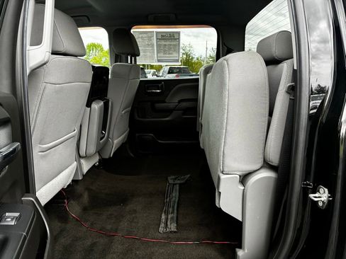 Used 2018 Chevrolet Silverado 1500 Custom w/ Custom Value Package AWD/4WD image 41