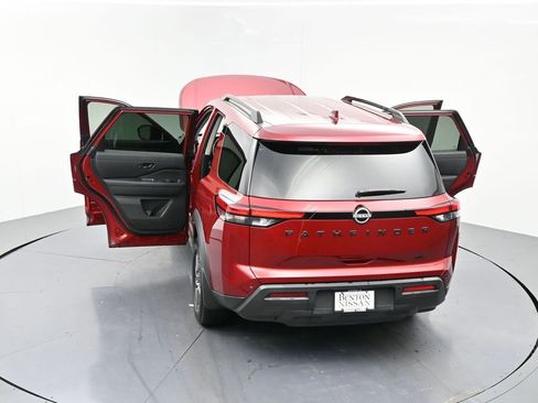 Used 2024 Nissan Pathfinder SV w/ Lighting Package (N92) FWD image 24