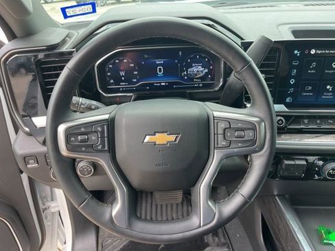 Used 2025 Chevrolet Silverado 2500 LTZ w/ LTZ Convenience Package AWD/4WD image 23