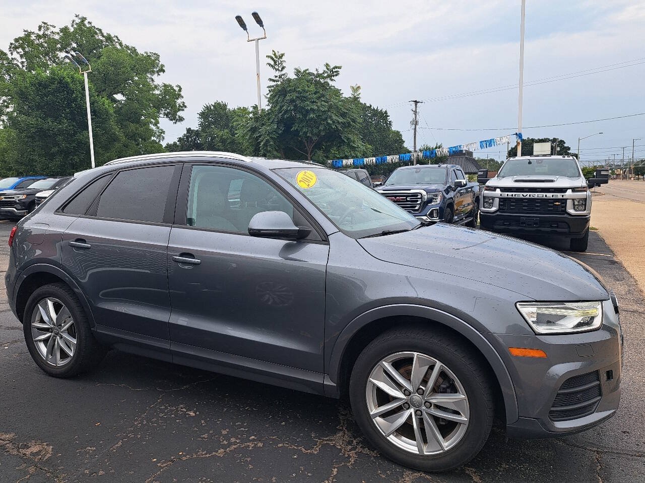 Used 2017 Audi Q3 2.0T Premium FWD image 2