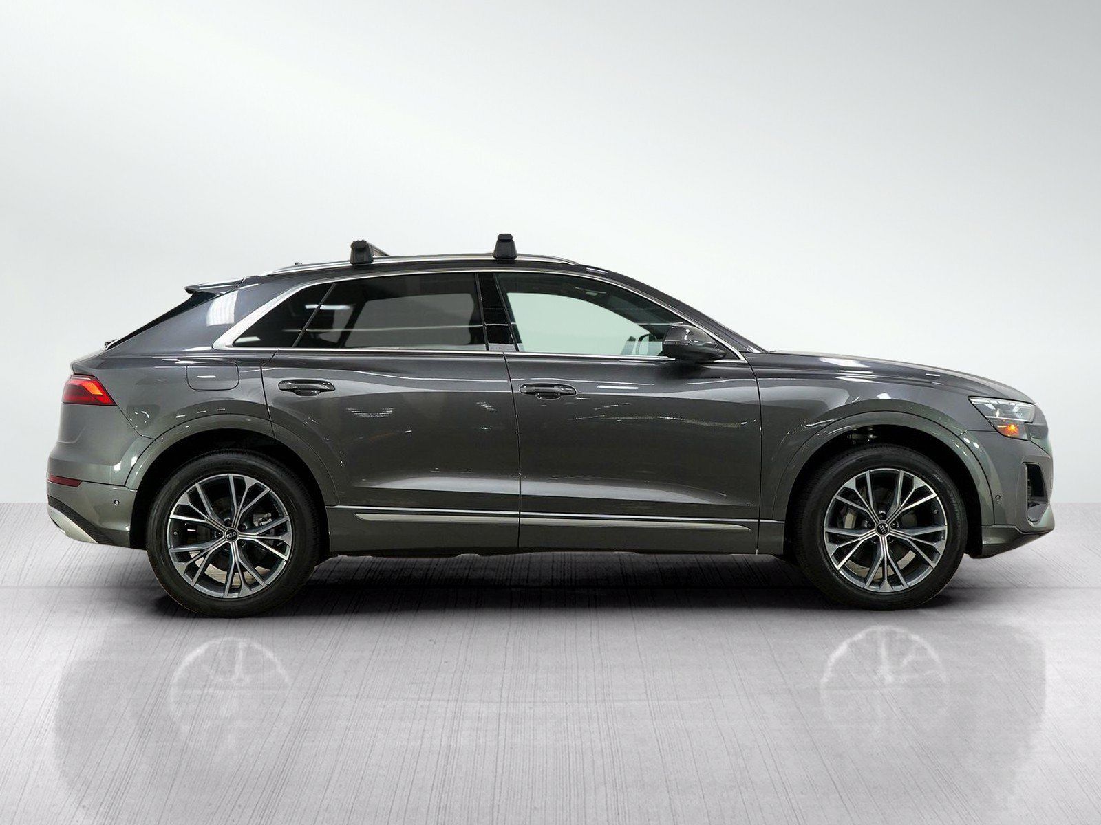 Used 2025 Audi Q8 Premium w/ Convenience Package AWD/4WD image 7