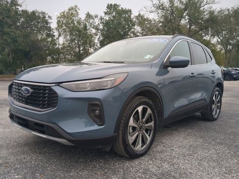 Used 2024 Ford Escape Platinum image 8