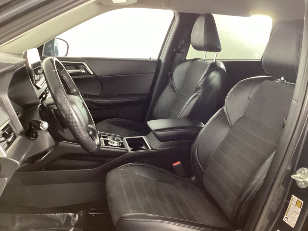 Used 2024 Mitsubishi Outlander SE Black Edition FWD image 10