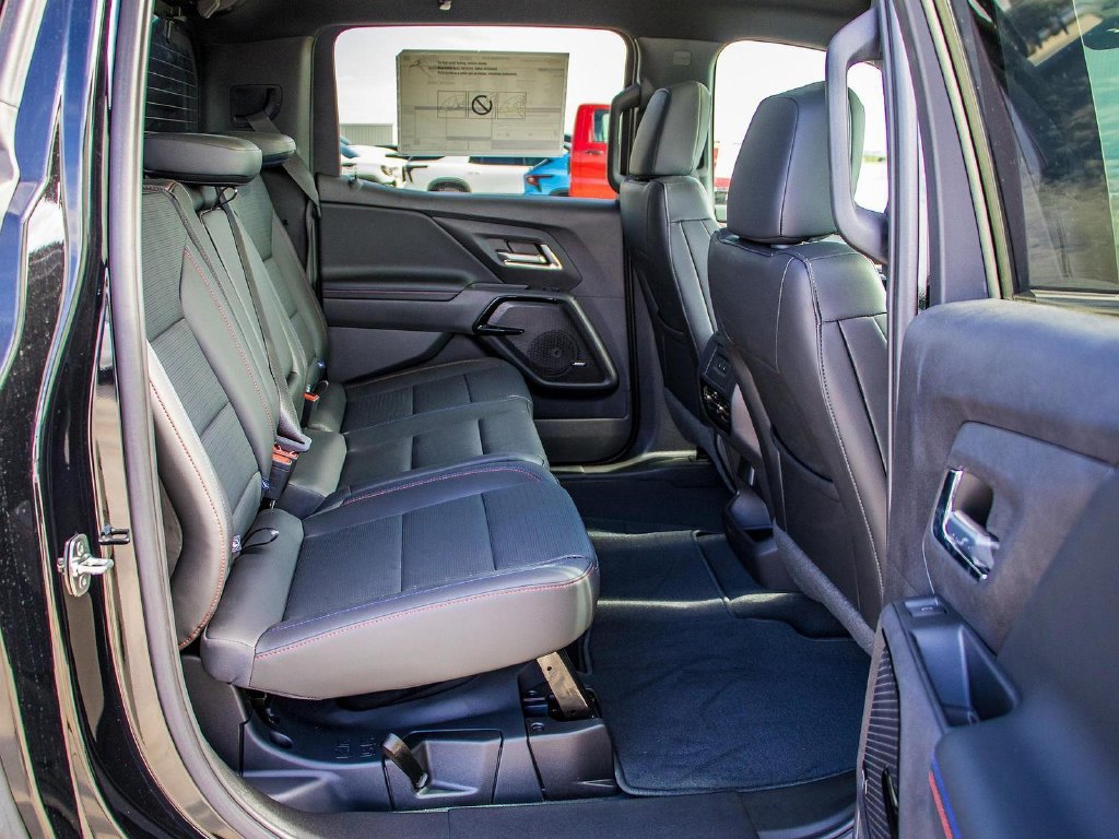 Used 2024 Chevrolet Silverado EV RST AWD/4WD image 23