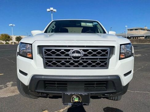 Certified 2024 Nissan Frontier SV image 9