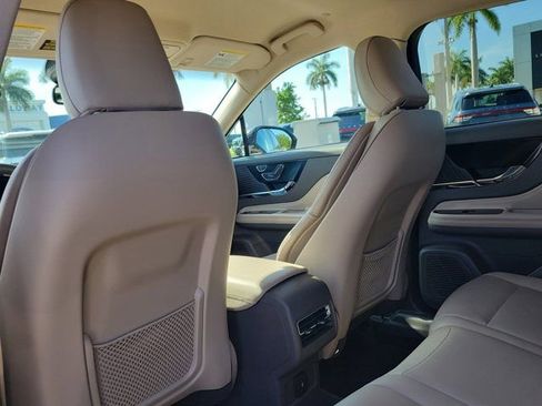 Certified 2022 Lincoln Corsair FWD image 15