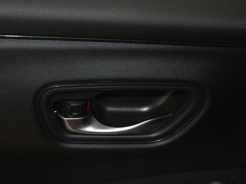 Used 2025 Honda HR-V Sport image 8