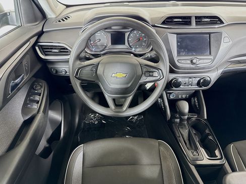 Used 2021 Chevrolet TrailBlazer LS FWD image 17