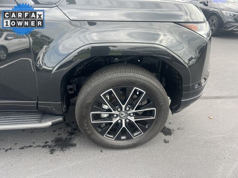 Used 2024 Lexus GX 550 w/ Accessory Package (Z1) AWD/4WD image 13