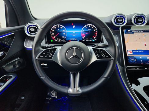 Used 2025 Mercedes-Benz GLC 300 image 20