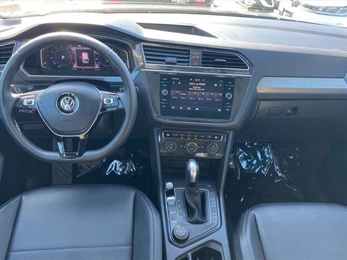 Used 2020 Volkswagen Tiguan SEL image 11