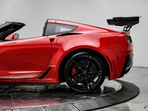 Used 2019 Chevrolet Corvette ZR1 image 12