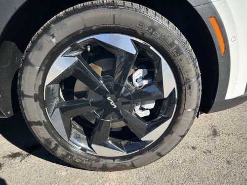 Certified 2025 Kia Sorento SX Prestige image 9