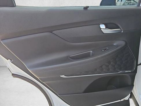 Used 2023 Hyundai Santa Fe SEL w/ Premium Package image 11