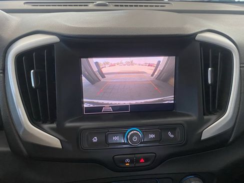 Used 2023 GMC Terrain SLE FWD image 16