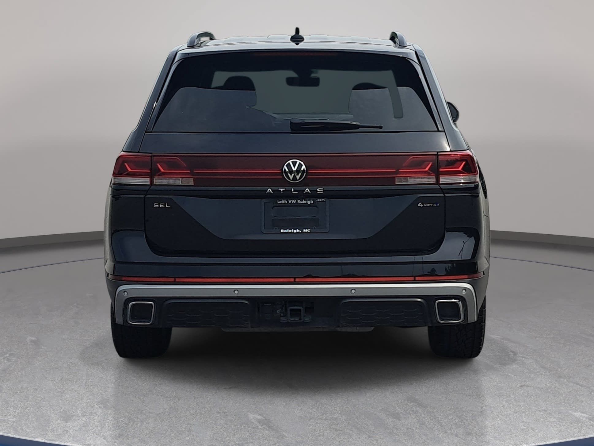 Used 2024 Volkswagen Atlas Peak Edition SEL AWD/4WD image 6