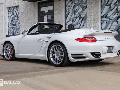 Used 2012 Porsche 911 Turbo image 10