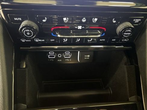 Used 2023 Jeep Grand Cherokee L Overland image 14