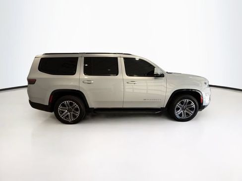 Used 2022 Jeep Wagoneer Series III AWD/4WD image 8