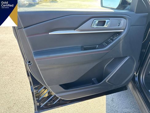 Certified 2025 Ford Explorer ST-Line w/ ST-Line Street Pack image 13