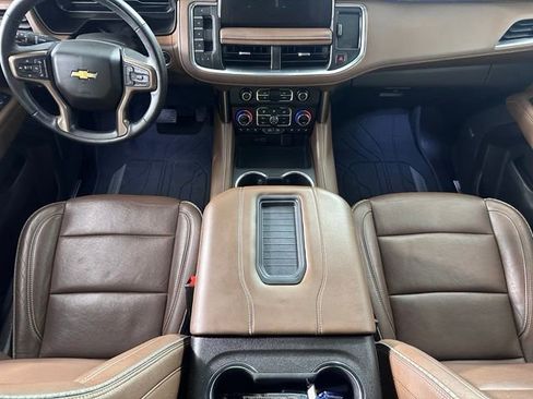 Used 2024 Chevrolet Suburban High Country AWD/4WD image 20