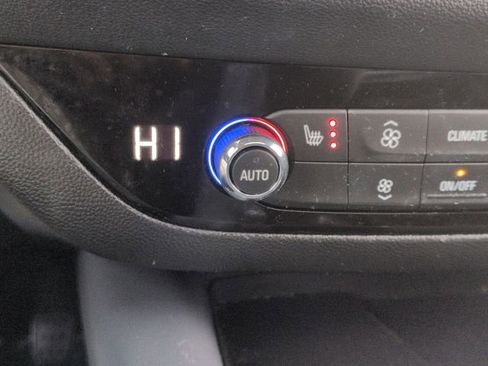 Used 2020 Buick Enclave Essence w/ Sound and Sites Package image 23