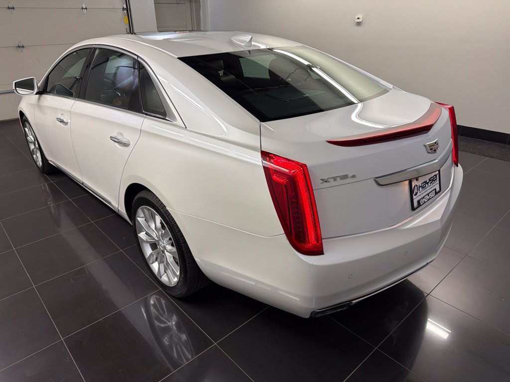 Used 2016 Cadillac XTS Luxury w/ Driver Awareness Package AWD/4WD image 4