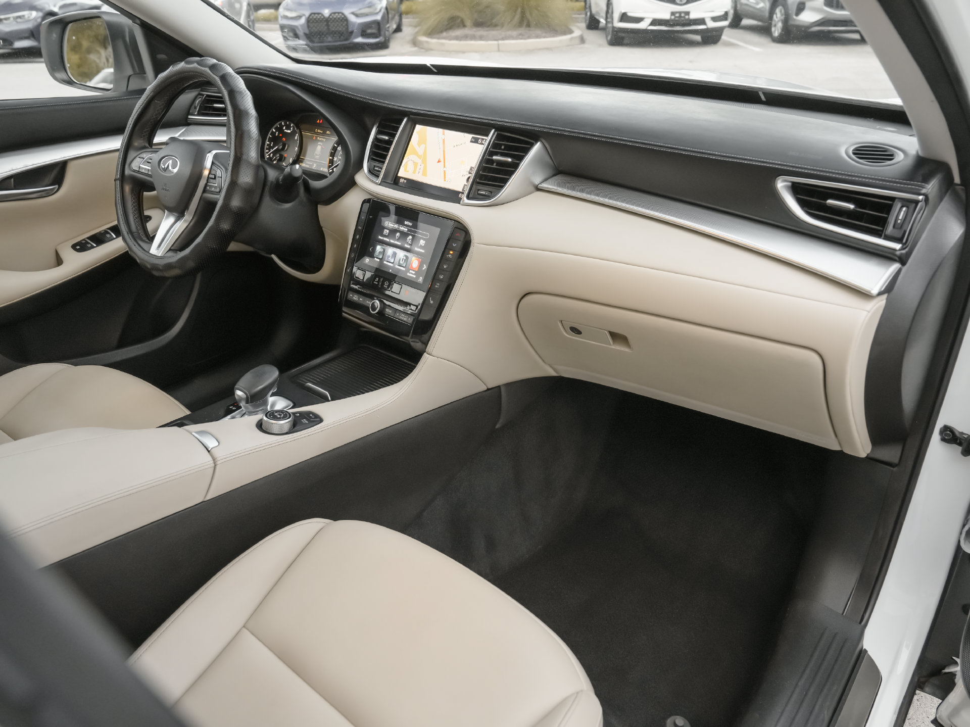 Used 2020 INFINITI QX50 Luxe w/ Navigation Package FWD image 39
