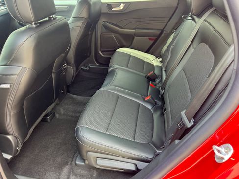 New 2025 Ford Escape SE FWD image 16