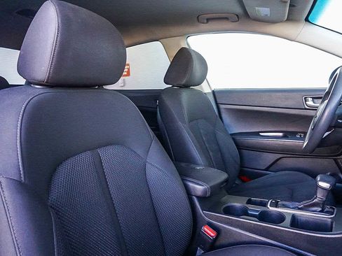 Used 2020 Kia Optima LX image 16