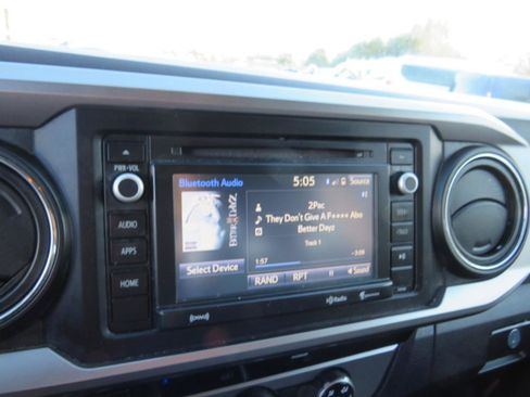 Used 2016 Toyota Tacoma SR5 w/ Towing Package image 16