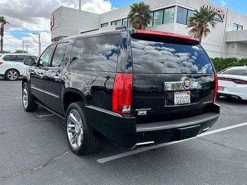 Used 2013 Cadillac Escalade ESV Platinum RWD image 5