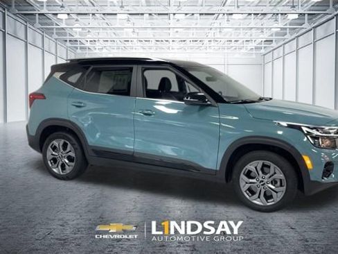 Used 2024 Kia Seltos S AWD/4WD image 3