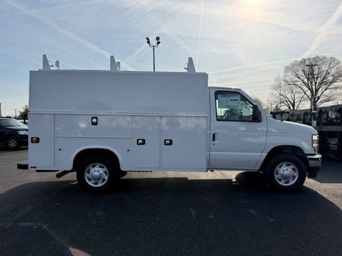 New 2026 Ford E-350 and Econoline 350 Super Duty w/ Power Equipment Group RWD image 14