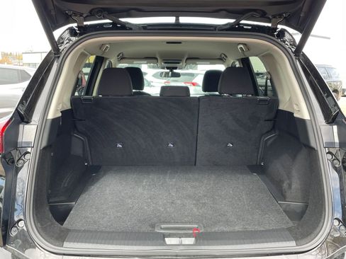 Used 2025 Nissan Rogue SV image 33