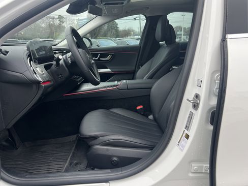 Used 2025 Mercedes-Benz E 350 Sedan image 16