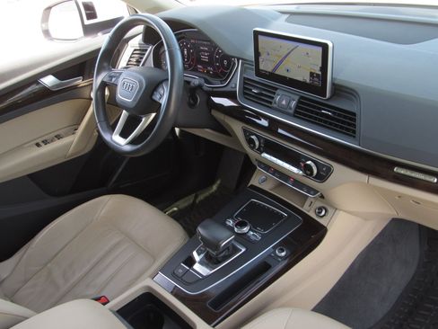 Used 2018 Audi Q5 2.0T Premium Plus w/ Premium Plus Package image 10