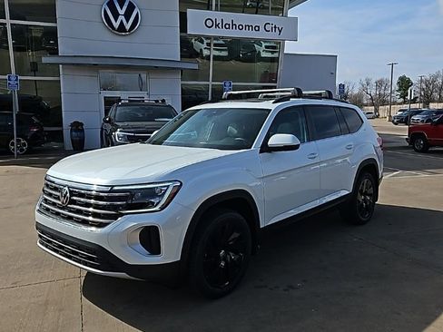 New 2026 Volkswagen Atlas SE FWD image 1