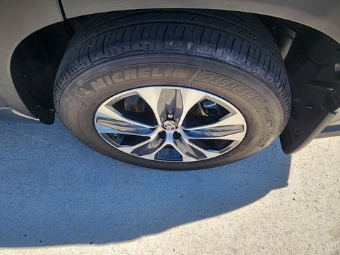 Used 2025 Toyota Highlander XLE image 41