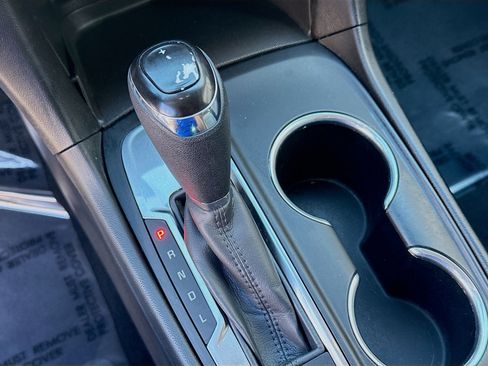 Used 2020 Chevrolet Equinox LS image 13