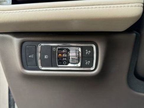 Used 2020 Lincoln Aviator Reserve w/ Equipment Group 202A image 45