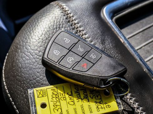 Used 2023 GMC Yukon Denali image 38