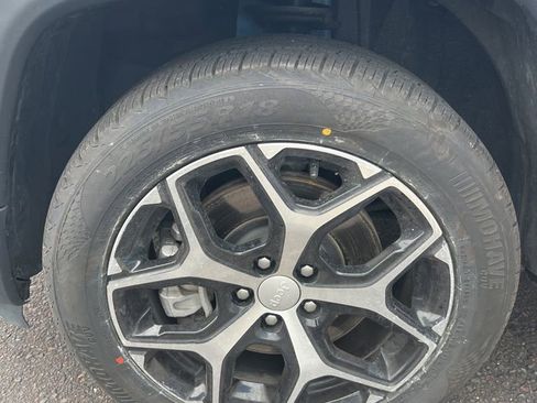 Used 2024 Jeep Compass Limited image 15