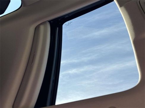 Used 2023 Honda CR-V EX image 9