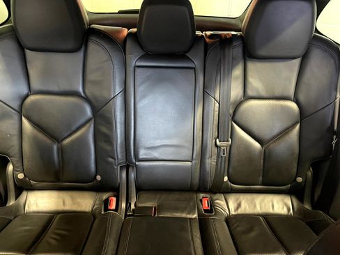 Used 2012 Porsche Cayenne image 19