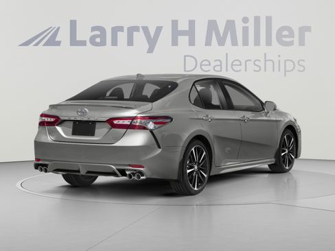 Used 2020 Toyota Camry XSE FWD image 2