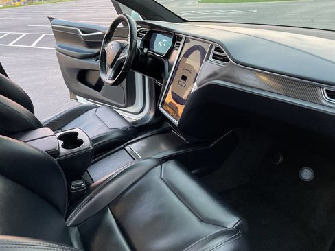Used 2017 Tesla Model X P100D image 10