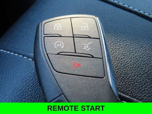 Used 2025 Chevrolet Traverse LT w/ Driver Confidence Package AWD/4WD image 39