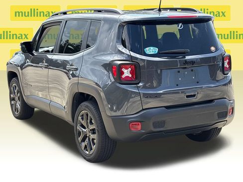 Used 2023 Jeep Renegade Altitude w/ Sun/Sound Group AWD/4WD image 9